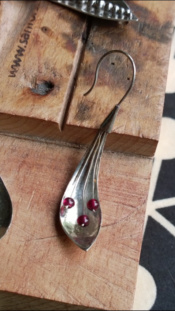 Garnet leaf